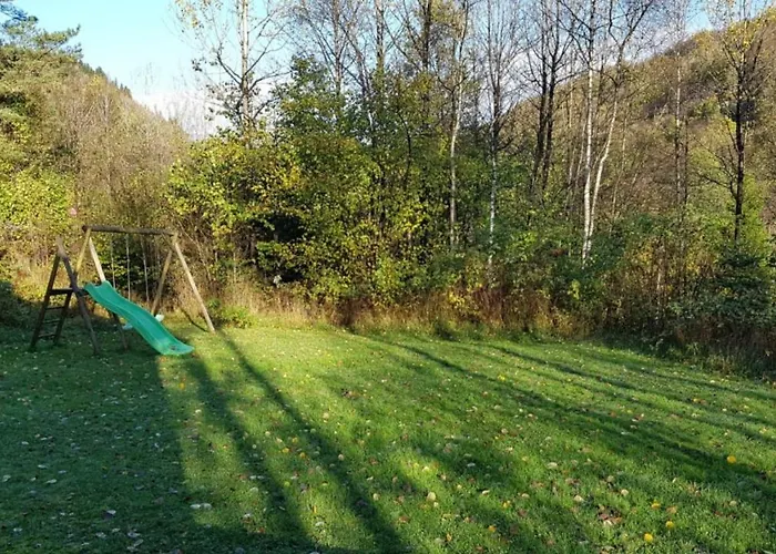 Slata, Spacious Family Cabin Near Lyngdal Semesterbostad *